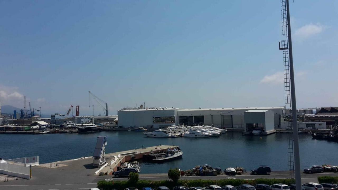 Relax In Darsena - Savona Διαμέρισμα Εξωτερικό φωτογραφία